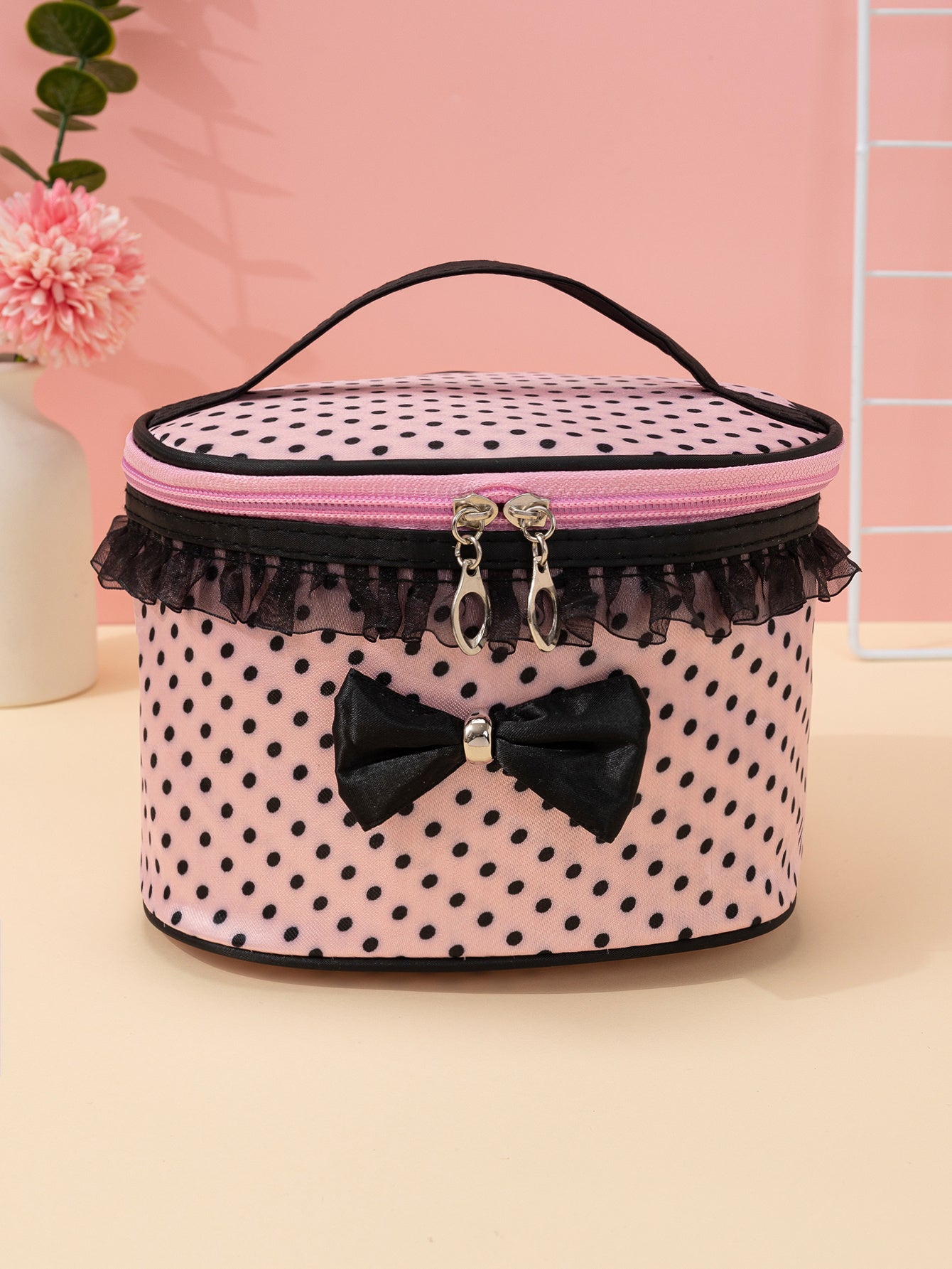 Stylish And Spacious Cosmetic Bag With Zipper And Dot Print For Travel And Makeup Organization