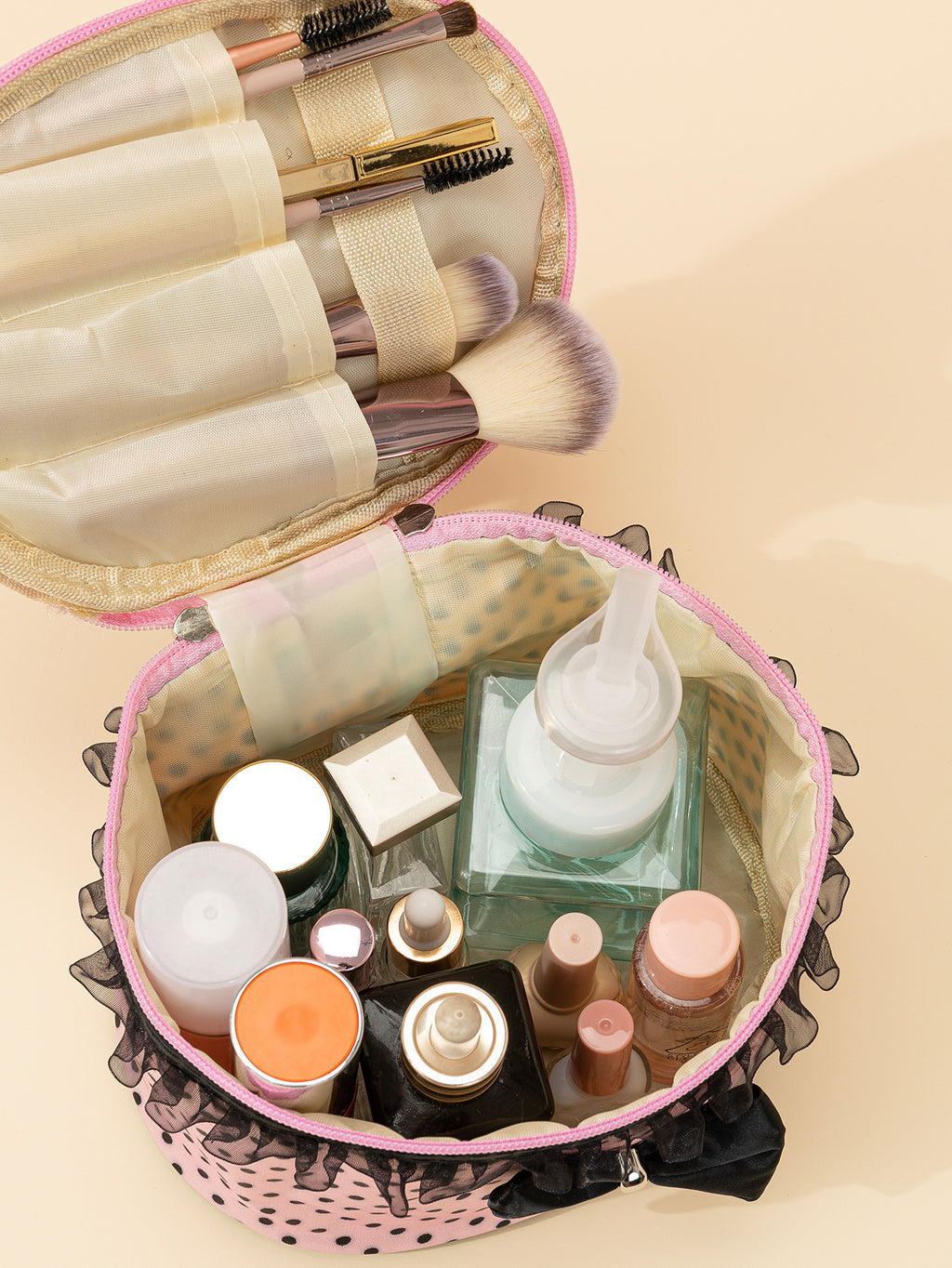 Stylish And Spacious Cosmetic Bag With Zipper And Dot Print For Travel And Makeup Organization